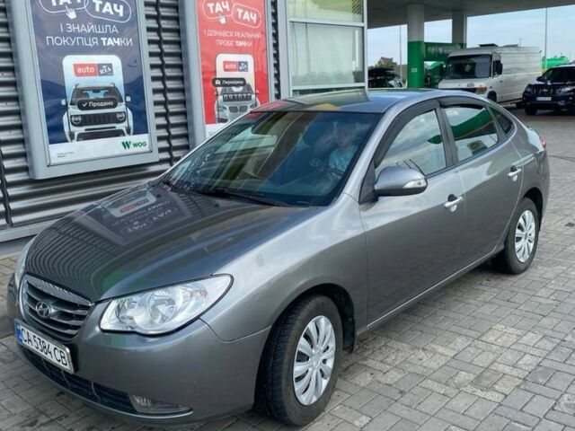 Сірий Хендай Елантра, об'ємом двигуна 2 л та пробігом 207 тис. км за 5400 $, фото 1 на Automoto.ua