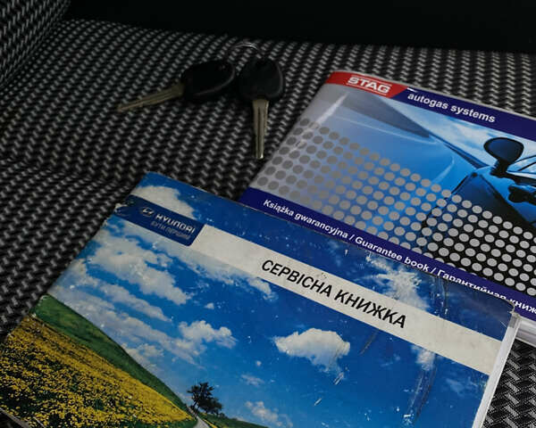 Сірий Хендай Елантра, об'ємом двигуна 1.59 л та пробігом 181 тис. км за 4950 $, фото 76 на Automoto.ua