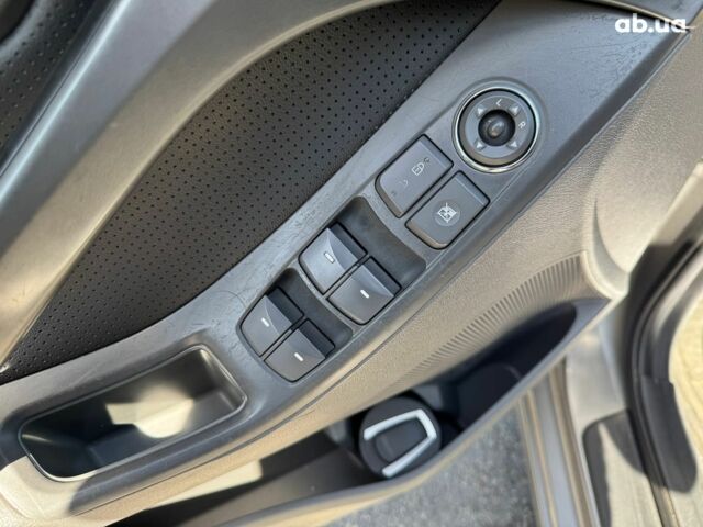 Серый Хендай Элантра, объемом двигателя 1.8 л и пробегом 235 тыс. км за 8990 $, фото 14 на Automoto.ua