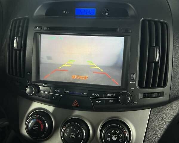 Серый Хендай Элантра, объемом двигателя 1.98 л и пробегом 185 тыс. км за 6100 $, фото 15 на Automoto.ua