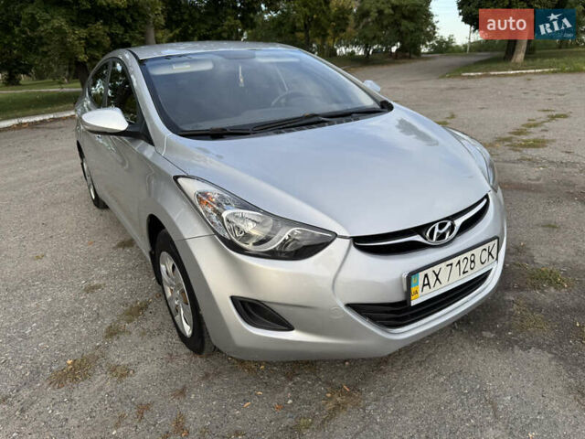 Сірий Хендай Елантра, об'ємом двигуна 1.59 л та пробігом 243 тис. км за 6950 $, фото 7 на Automoto.ua