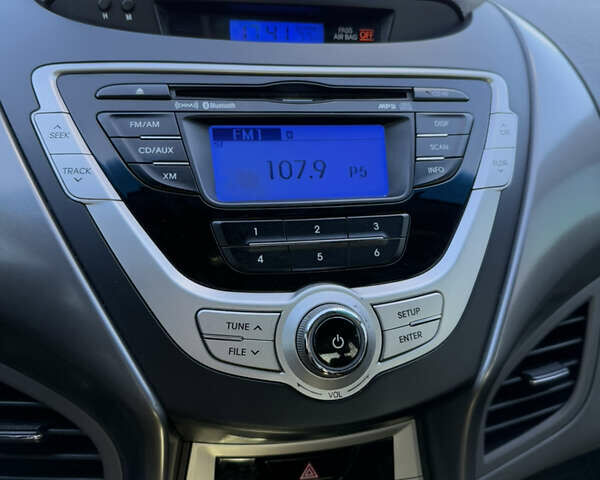 Серый Хендай Элантра, объемом двигателя 1.8 л и пробегом 143 тыс. км за 7800 $, фото 8 на Automoto.ua