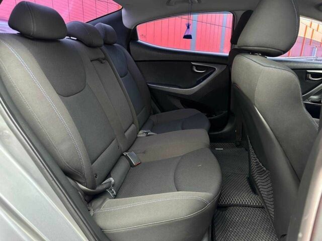 Сірий Хендай Елантра, об'ємом двигуна 0 л та пробігом 232 тис. км за 8290 $, фото 10 на Automoto.ua