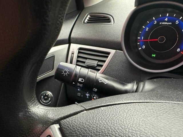 Сірий Хендай Елантра, об'ємом двигуна 0 л та пробігом 232 тис. км за 8290 $, фото 20 на Automoto.ua