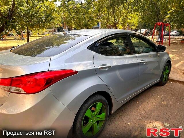 Серый Хендай Элантра, объемом двигателя 1.8 л и пробегом 276 тыс. км за 8000 $, фото 2 на Automoto.ua