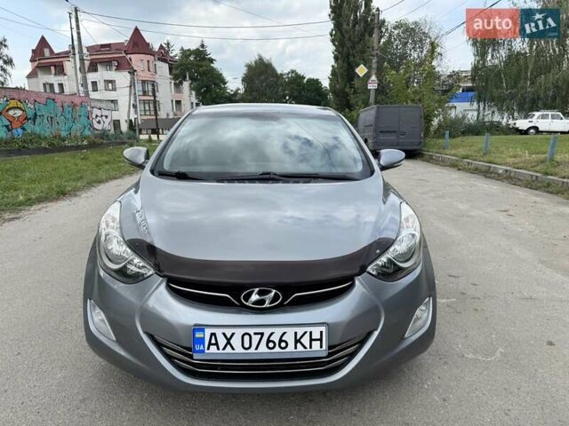 Серый Хендай Элантра, объемом двигателя 1.8 л и пробегом 175 тыс. км за 7900 $, фото 2 на Automoto.ua