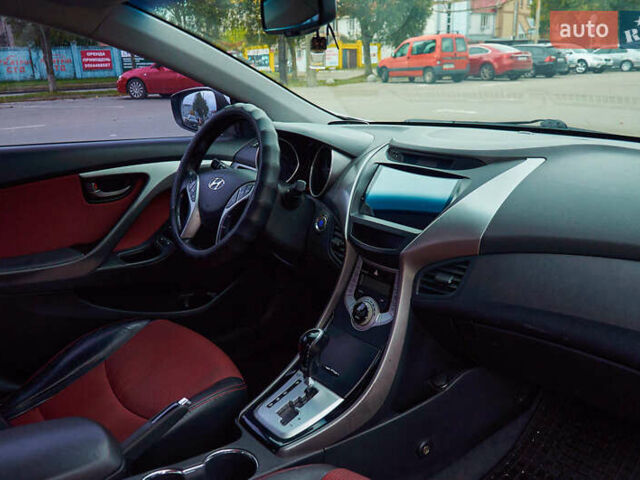 Сірий Хендай Елантра, об'ємом двигуна 1.59 л та пробігом 225 тис. км за 9500 $, фото 10 на Automoto.ua