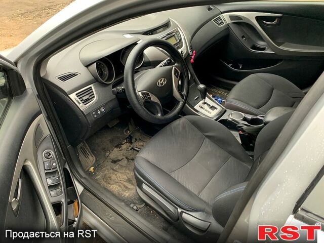 Сірий Хендай Елантра, об'ємом двигуна 1.6 л та пробігом 230 тис. км за 8500 $, фото 7 на Automoto.ua
