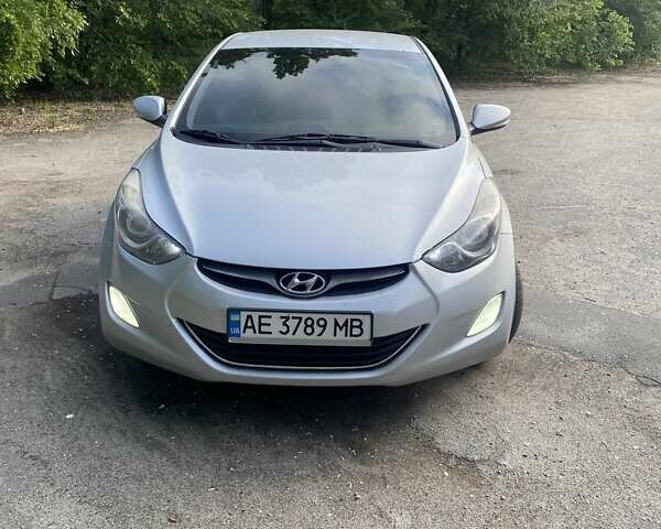 Хендай Элантра 2012 в Днепре (Днепропетровске) на Automoto.ua Серый Хендай Элантра, объемом двигателя 1.8 л и пробегом 194 тыс. км за 8300 $, фото 5 на Automoto.ua