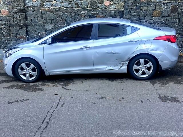 Серый Хендай Элантра, объемом двигателя 1.8 л и пробегом 230 тыс. км за 6800 $, фото 6 на Automoto.ua