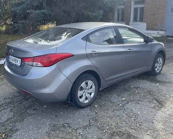 Серый Хендай Элантра, объемом двигателя 1.59 л и пробегом 175 тыс. км за 8500 $, фото 5 на Automoto.ua