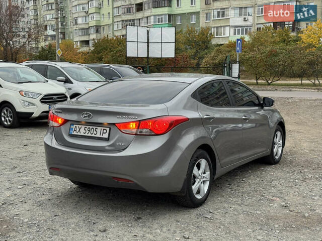 Хендай Элантра 2012 в Полтаве на Automoto.ua Серый Хендай Элантра, объемом двигателя 1.8 л и пробегом 228 тыс. км за 7999 $, фото 3 на Automoto.ua