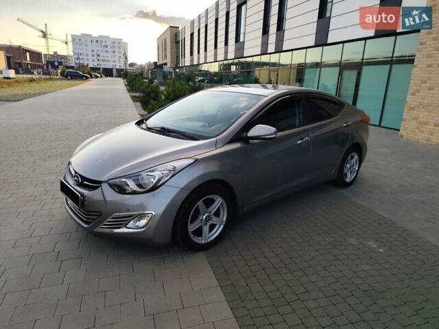 Хендай Элантра 2012 в Киеве на Automoto.ua Серый Хендай Элантра, объемом двигателя 1.8 л и пробегом 115 тыс. км за 9200 $, фото 1 на Automoto.ua