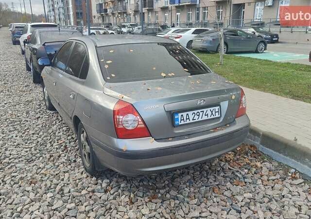 Сірий Хендай Елантра, об'ємом двигуна 1.6 л та пробігом 430 тис. км за 2950 $, фото 4 на Automoto.ua