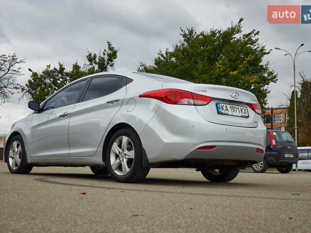 Сірий Хендай Елантра, об'ємом двигуна 1.59 л та пробігом 225 тис. км за 9500 $, фото 5 на Automoto.ua