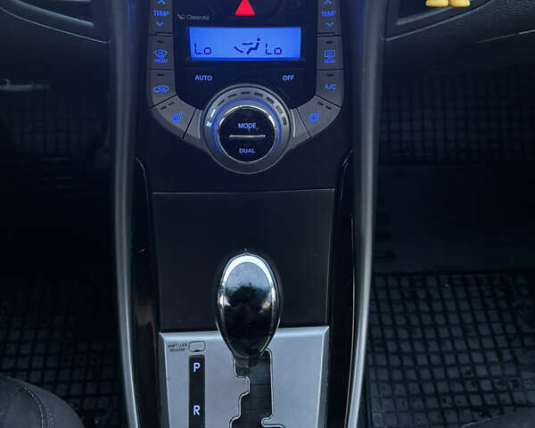 Серый Хендай Элантра, объемом двигателя 1.8 л и пробегом 188 тыс. км за 9600 $, фото 18 на Automoto.ua