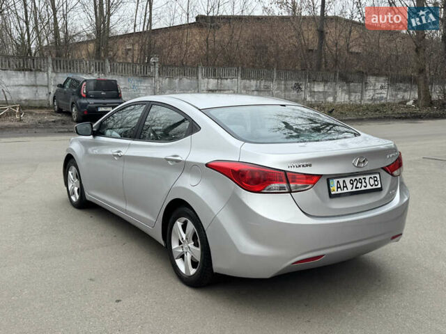 Сірий Хендай Елантра, об'ємом двигуна 1.59 л та пробігом 87 тис. км за 9800 $, фото 10 на Automoto.ua