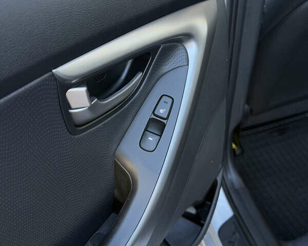 Серый Хендай Элантра, объемом двигателя 1.8 л и пробегом 194 тыс. км за 8399 $, фото 30 на Automoto.ua