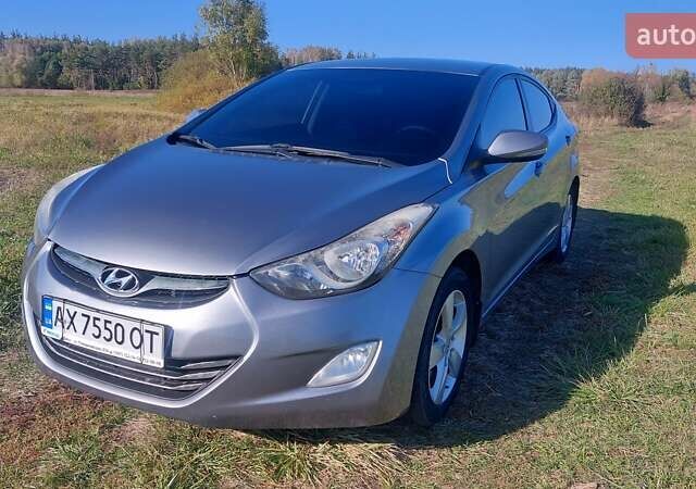 Сірий Хендай Елантра, об'ємом двигуна 1.8 л та пробігом 185 тис. км за 8900 $, фото 8 на Automoto.ua