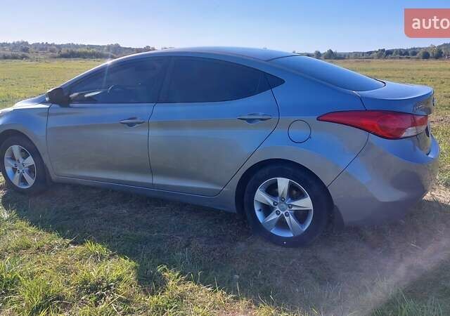 Сірий Хендай Елантра, об'ємом двигуна 1.8 л та пробігом 185 тис. км за 8900 $, фото 2 на Automoto.ua