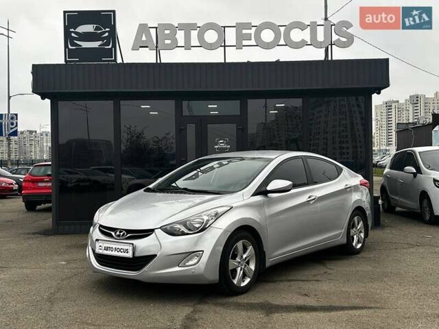 Сірий Хендай Елантра, об'ємом двигуна 1.59 л та пробігом 225 тис. км за 9990 $, фото 2 на Automoto.ua