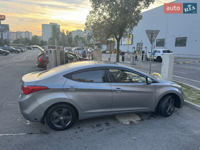 Серый Хендай Элантра, объемом двигателя 1.8 л и пробегом 188 тыс. км за 9600 $, фото 7 на Automoto.ua