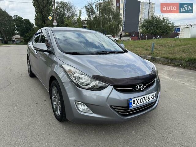 Серый Хендай Элантра, объемом двигателя 1.8 л и пробегом 175 тыс. км за 7900 $, фото 1 на Automoto.ua