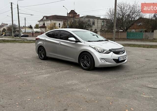 Сірий Хендай Елантра, об'ємом двигуна 1.8 л та пробігом 287 тис. км за 7850 $, фото 7 на Automoto.ua