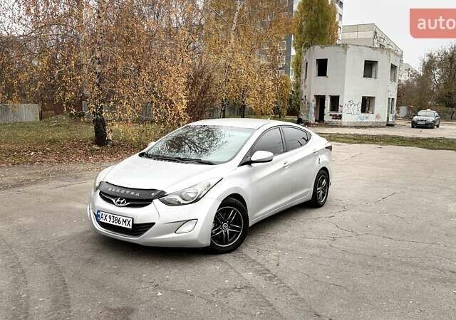 Сірий Хендай Елантра, об'ємом двигуна 1.8 л та пробігом 287 тис. км за 7850 $, фото 1 на Automoto.ua