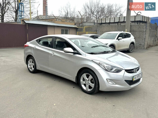 Сірий Хендай Елантра, об'ємом двигуна 1.59 л та пробігом 87 тис. км за 9800 $, фото 4 на Automoto.ua