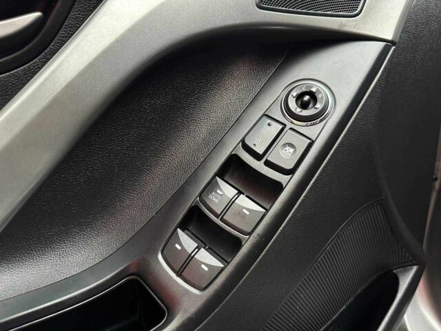 Сірий Хендай Елантра, об'ємом двигуна 0 л та пробігом 232 тис. км за 8290 $, фото 14 на Automoto.ua