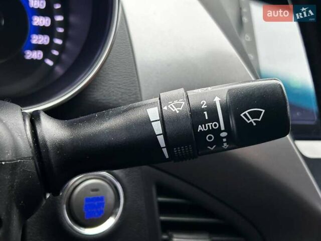 Сірий Хендай Елантра, об'ємом двигуна 1.59 л та пробігом 225 тис. км за 9990 $, фото 19 на Automoto.ua