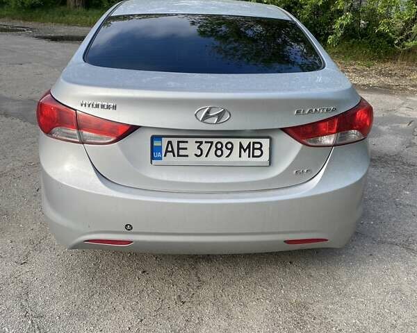 Хендай Элантра 2012 в Днепре (Днепропетровске) на Automoto.ua Серый Хендай Элантра, объемом двигателя 1.8 л и пробегом 194 тыс. км за 8300 $, фото 6 на Automoto.ua