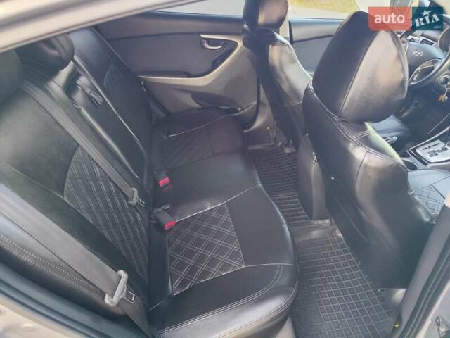 Хендай Элантра 2012 в Киеве на Automoto.ua Серый Хендай Элантра, объемом двигателя 1.8 л и пробегом 115 тыс. км за 9200 $, фото 16 на Automoto.ua