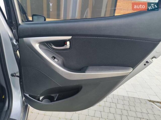 Хендай Элантра 2012 в Киеве на Automoto.ua Серый Хендай Элантра, объемом двигателя 1.8 л и пробегом 115 тыс. км за 9200 $, фото 15 на Automoto.ua