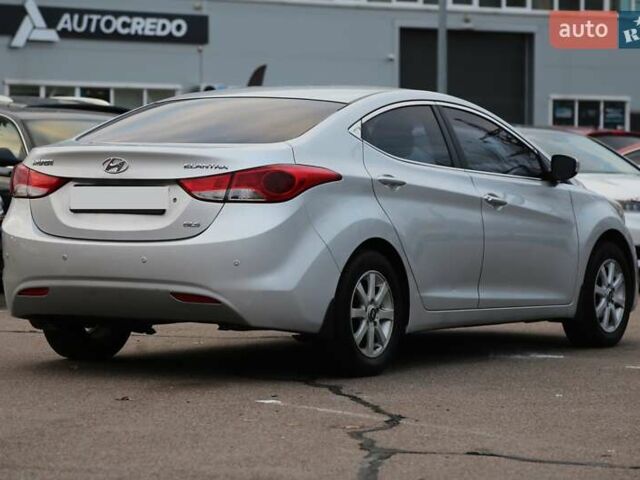 Сірий Хендай Елантра, об'ємом двигуна 1.59 л та пробігом 175 тис. км за 9200 $, фото 6 на Automoto.ua