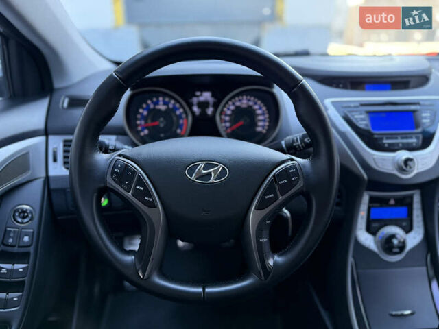 Хендай Элантра 2012 в Тернополе на Automoto.ua Серый Хендай Элантра, объемом двигателя 1.8 л и пробегом 168 тыс. км за 7500 $, фото 32 на Automoto.ua