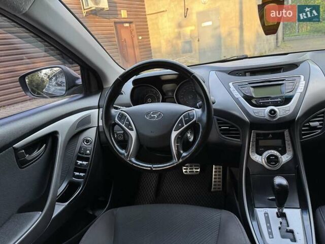 Серый Хендай Элантра, объемом двигателя 1.8 л и пробегом 168 тыс. км за 9200 $, фото 39 на Automoto.ua