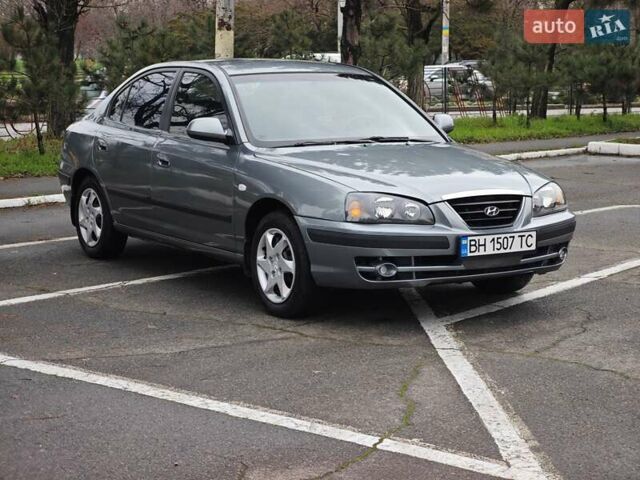 Серый Хендай Элантра, объемом двигателя 1.6 л и пробегом 197 тыс. км за 4400 $, фото 5 на Automoto.ua