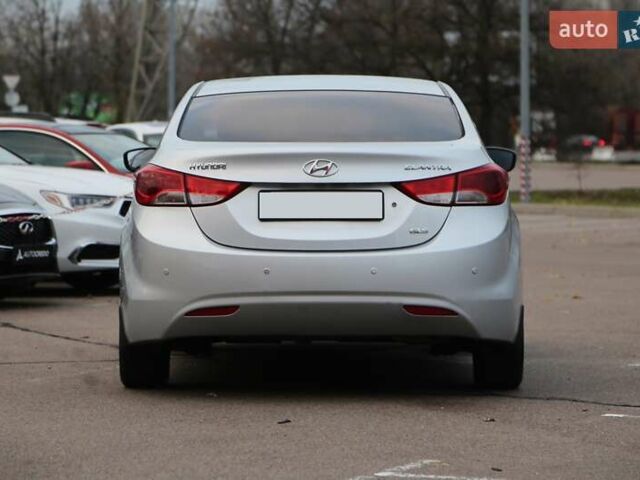 Сірий Хендай Елантра, об'ємом двигуна 1.59 л та пробігом 175 тис. км за 9200 $, фото 5 на Automoto.ua