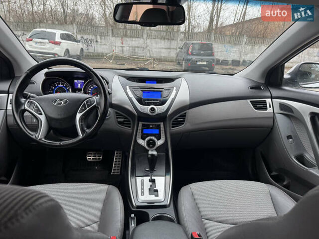 Сірий Хендай Елантра, об'ємом двигуна 1.59 л та пробігом 87 тис. км за 9800 $, фото 17 на Automoto.ua