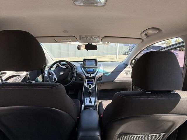 Сірий Хендай Елантра, об'ємом двигуна 1.6 л та пробігом 181 тис. км за 8900 $, фото 8 на Automoto.ua