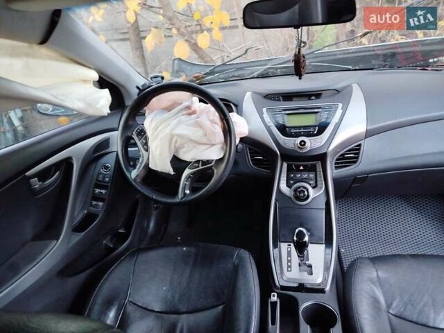 Сірий Хендай Елантра, об'ємом двигуна 1.8 л та пробігом 180 тис. км за 4500 $, фото 1 на Automoto.ua