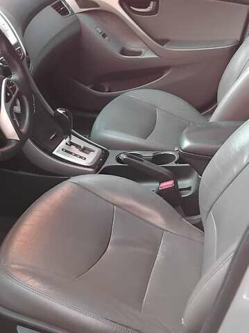 Серый Хендай Элантра, объемом двигателя 1.8 л и пробегом 185 тыс. км за 8500 $, фото 5 на Automoto.ua