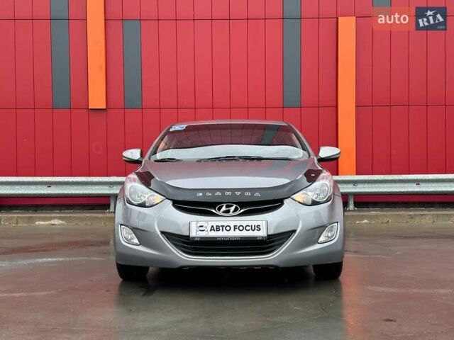Сірий Хендай Елантра, об'ємом двигуна 1.59 л та пробігом 232 тис. км за 8290 $, фото 2 на Automoto.ua