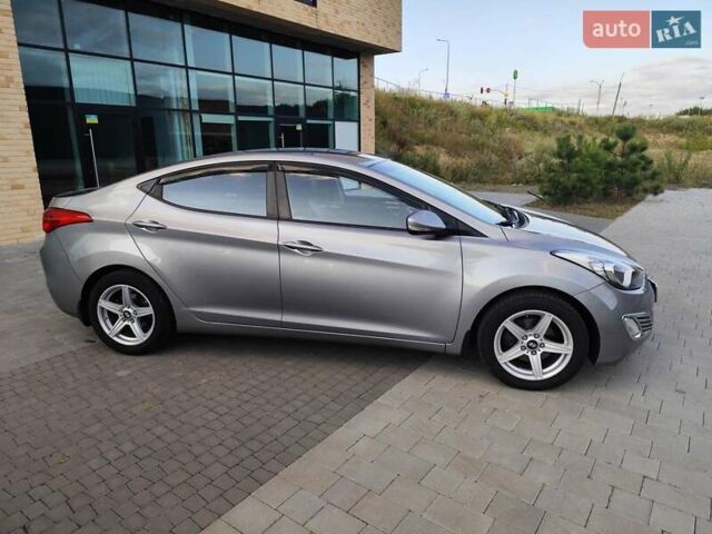 Хендай Элантра 2012 в Киеве на Automoto.ua Серый Хендай Элантра, объемом двигателя 1.8 л и пробегом 115 тыс. км за 9200 $, фото 3 на Automoto.ua