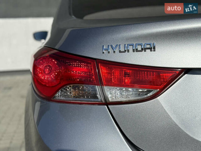 Хендай Элантра 2012 в Тернополе на Automoto.ua Серый Хендай Элантра, объемом двигателя 1.8 л и пробегом 168 тыс. км за 7500 $, фото 22 на Automoto.ua