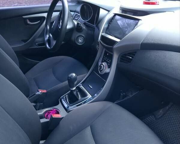 Серый Хендай Элантра, объемом двигателя 1.59 л и пробегом 231 тыс. км за 8000 $, фото 13 на Automoto.ua