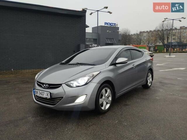 Серый Хендай Элантра, объемом двигателя 1.8 л и пробегом 155 тыс. км за 8800 $, фото 1 на Automoto.ua