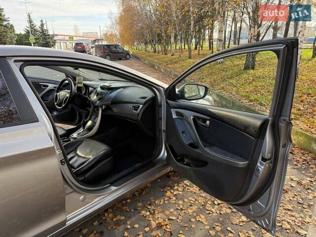 Сірий Хендай Елантра, об'ємом двигуна 1.8 л та пробігом 220 тис. км за 8600 $, фото 11 на Automoto.ua